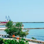 Apartment Blue Marine Apartment, Complex Carpe Diem Balchik, Free Parking *