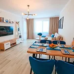 Blue Marine Apartment, Complex Carpe Diem Balchik, Free Parking *