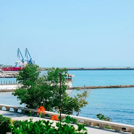 Blue Marine Apartment, Complex Carpe Diem Balchik, Free Parking شقة بالشيك