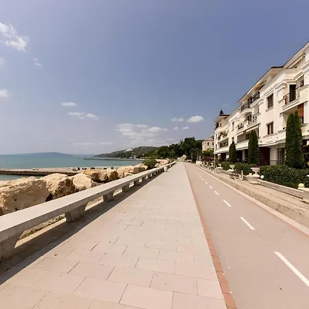 Apartment Blue Marine Apartment, Complex Carpe Diem Balchik, Free Parking Balchik